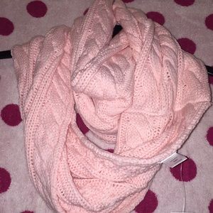 New York. & Company baby Pink 🧣